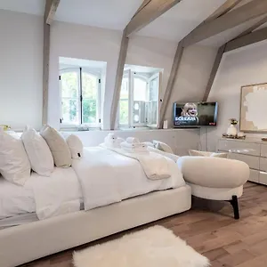 Gorgeous Modern Loft With Mezzanine In Old Appartement Ville de Québec